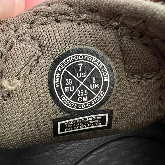 Men’s size 7 keen hiking sandals - Picture 4 of 5